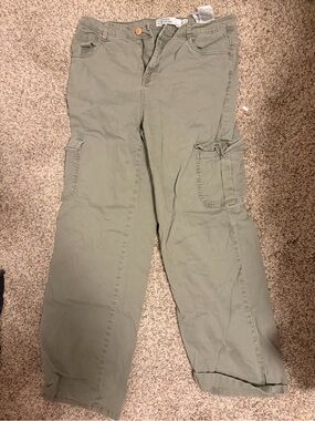 Women's Olive Cargo Pants - vero moda